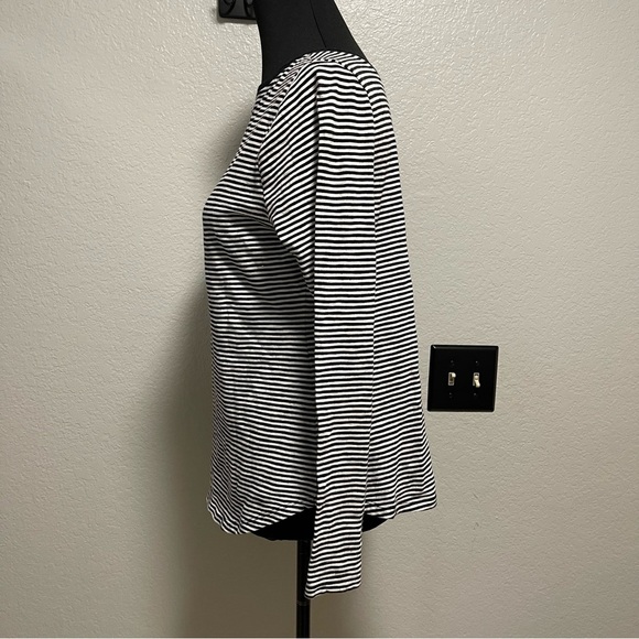Old Navy Everywear Long Sleeve Crewneck Striped Top MEDIUM - Picture 5 of 7